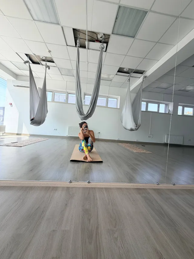 Занятия в гамаках — занятие в студии VOODOODANCE, фото 4