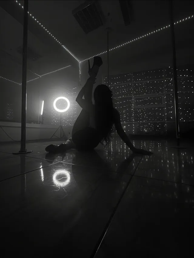 Pole dance — занятие в студии VOODOODANCE, фото 5
